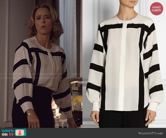 Chloé Printed silk-crepe blouse worn by Elizabeth McCord (Téa Leoni) on Madam Secretary