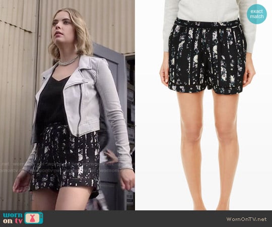 Club Monaco Ellery Shorts worn by Hanna Marin (Ashley Benson) on Pretty Little Liars