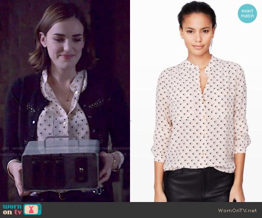 Club Monaco Monique Silk Print Shirt worn by Jemma Simmons (Elizabeth Henstridge) on Agents of SHIELD