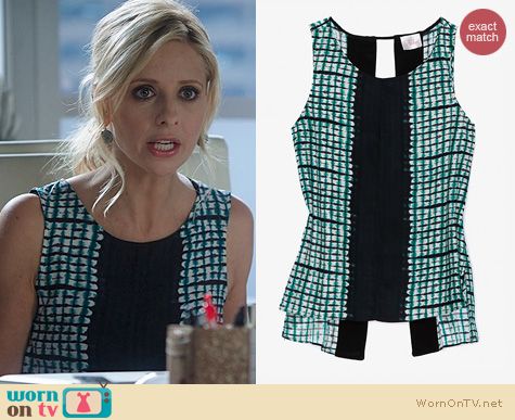 The Crazy Ones Fashion: Parker Print Slit Back Top worn by Sarah Michelle Gellar