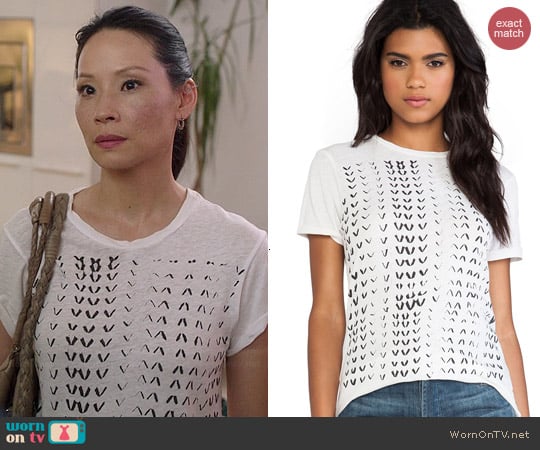 Current Elliott The Rolled Sleeve Crew Tee in Sugar Chevron worn by Joan Watson on Elementary