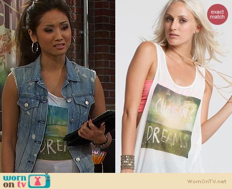 Dads Fashion: Chaser Chasing Dreams Tee worn by Brenda Song