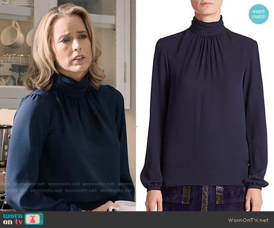 Derek Lam Silk Turtleneck Blouse worn by Elizabeth McCord (Téa Leoni) on Madam Secretary