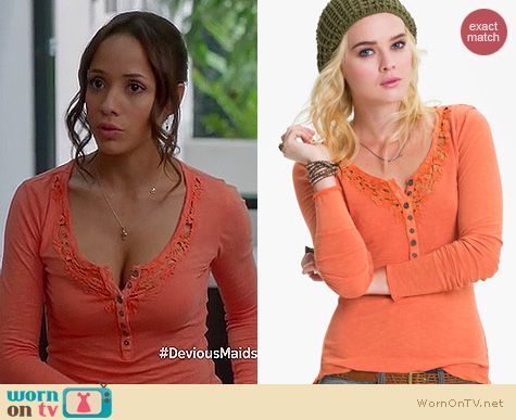 Devious Maids Fashion: Free People Legacy crochet henley in orange worn by Dania Ramirez