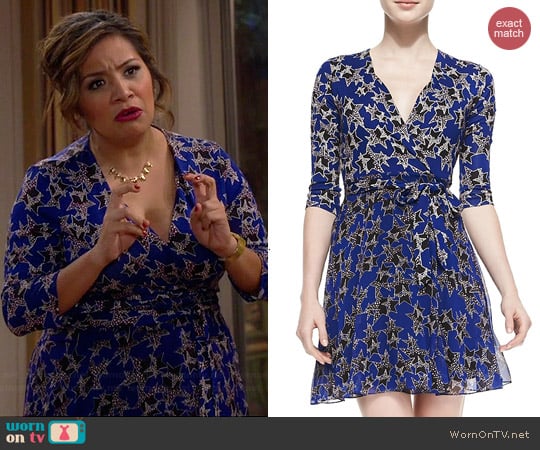 Diane von Furstenberg Irina Star Print Wrap Dress worn by Cristela Alonzo on Cristela