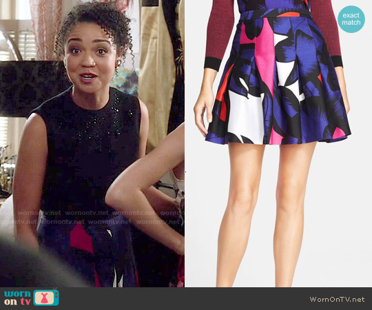 Diane von Furstenberg Gemma Skirt in Poppy Leopard worn by Beth (Aisha Dee) on Chasing Life