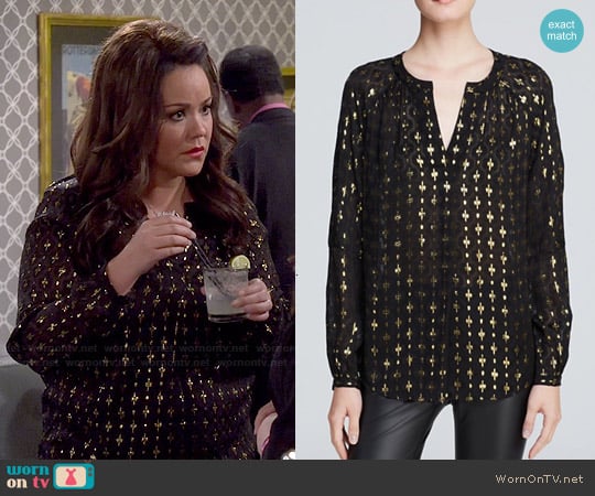 Diane von Furstenberg V-neck Metallic Blouse worn by Victoria Flynn (Katy Mixon) on Mike & Molly