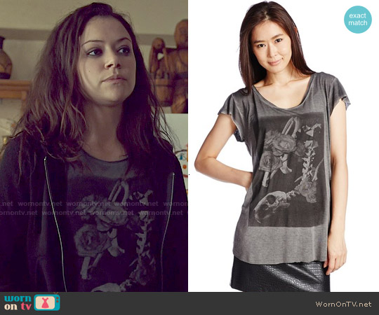 Diesel Graphic Tee worn by Sarah Manning (Tatiana Maslany) on Orphan Black