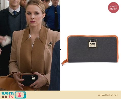 Dooney & Bourke Dillon Zip Around Wallet worn by Kristen Bell on House of Lies