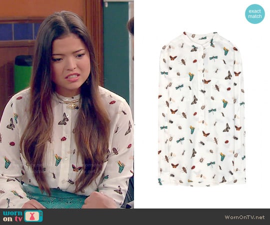 Equipment Ava Blouse in Nature Print worn by Jasmine Kang (Piper Curda) on I Didnt Do It