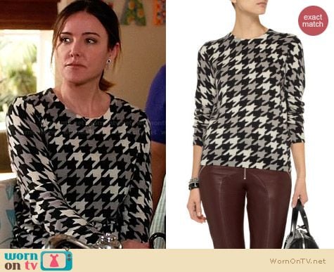 Equipment Shane sweater in Houndstooth worn by Christa Miller on Cougar Town