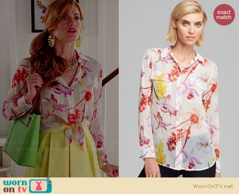 Equipment Silk Shirt in Endangered Floral Print worn by Brooke D'Orsay on Royal Pains