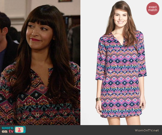 Everly Notch Neck Shift Dress in Purple Tile worn by Hannah Simone on New Girl