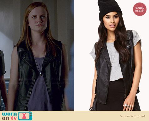 Forever 21 Double Zipper Moto Vest worn by Mackenzie Lintz on Under the Dome