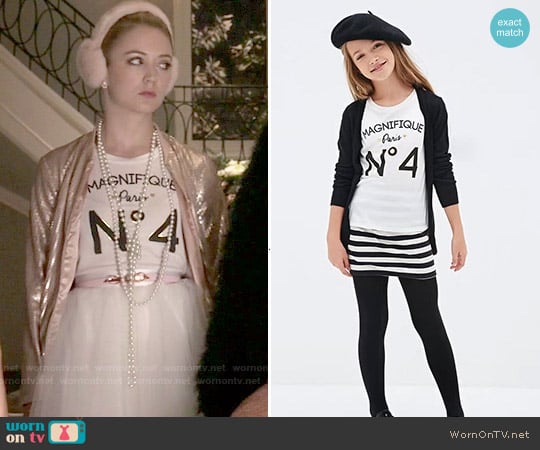 Forever 21 Kids Magnifique Paris Graphic Tee worn by Chanel #3 (Billie Lourd) on Scream Queens