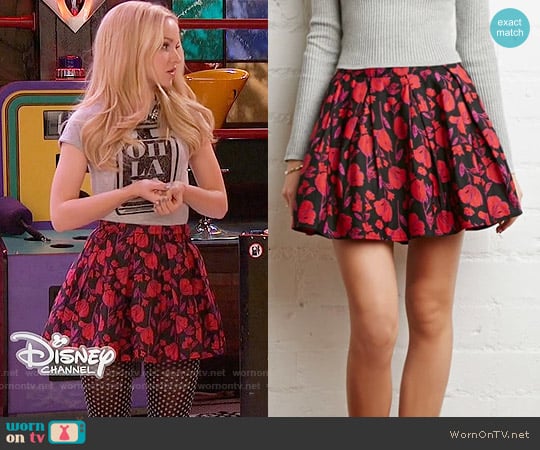 Forever 21 Pleated Floral Skirt worn by Liv Rooney (Dove Cameron) on Liv and Maddie