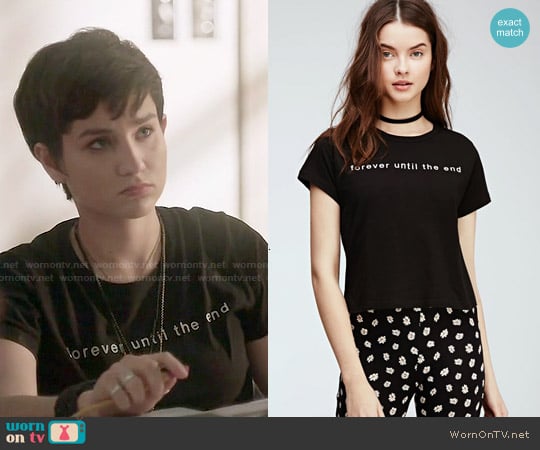 Forever 21 Until the End Graphic Tee worn by Audrey Jensen (Bex Taylor-Klaus) on Scream