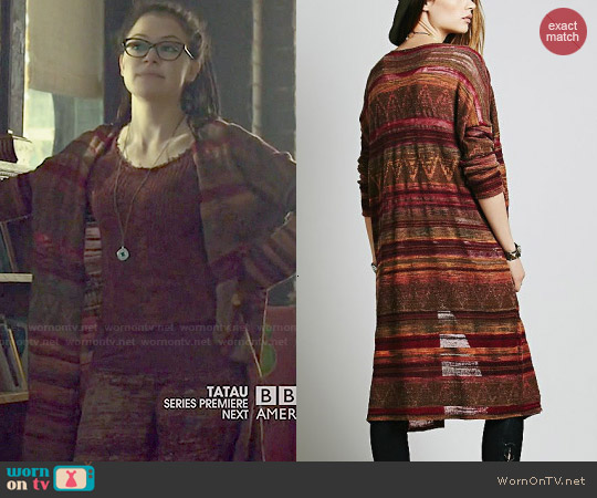 Free People Cocoon Fine Gauge Pattern Cardi worn by Cosima Niehaus (Tatiana Maslany) on Orphan Black