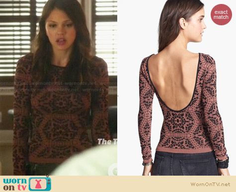 Free Pepole Print Scoop Back Top worn by Aimee Teegarden on Star-Crossed