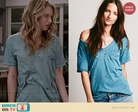 Free People Destroyed Tommy Tee in Spruce worn by Rita Volk on Faking It