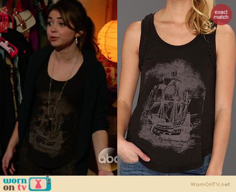 Free People Witch Craft Tank worn by Sarah Hyland on Modern Family