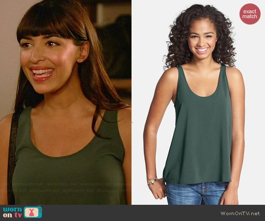 Frenchi Woven Swing Tank in Green Bistro worn by Hannah Simone on New Girl