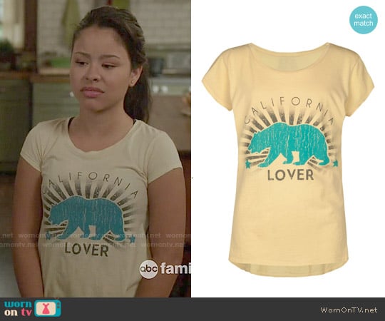 Full Tilt Cali Sun Rays tee worn by Mariana Foster (Cierra Ramirez) on The Fosters