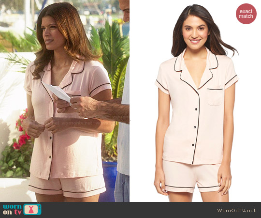 Gilligan & O‘Malley Fluid Knit Top and Short Pajama Set in Just Peachy worn by Xiomara Villanueva (Andrea Navedo) on Jane the Virgin