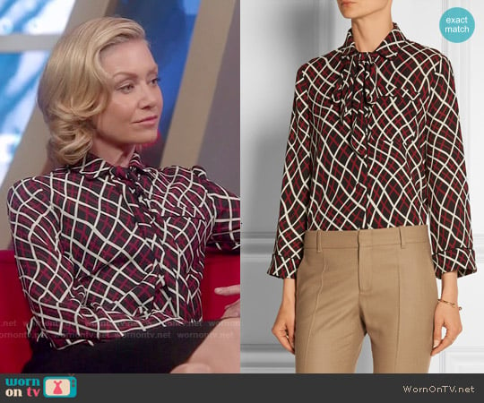 Gucci Pussy-bow printed silk-crepe blouse worn by Elizabeth North (Portia de Rossi) on Scandal