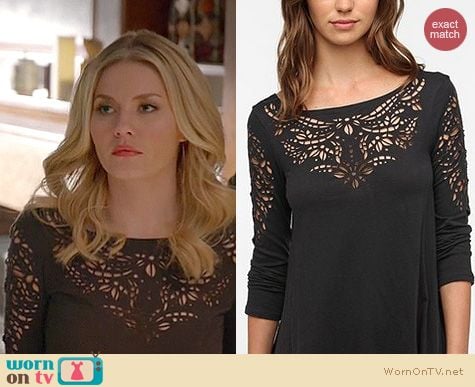 Happy Endings Fashion: Urban Outfitters Lasercutout tee by Truly Madly Deeply worn by Elisha Cuthbert