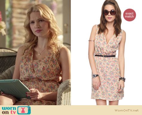 Hart of Dixie fashion: Forever 21 ditsy surplice dress worn by Claudia Lee