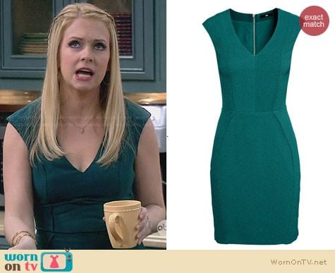 H&M Green Fitted Dress worn by Melissa Joan Hart on Melissa & Joey