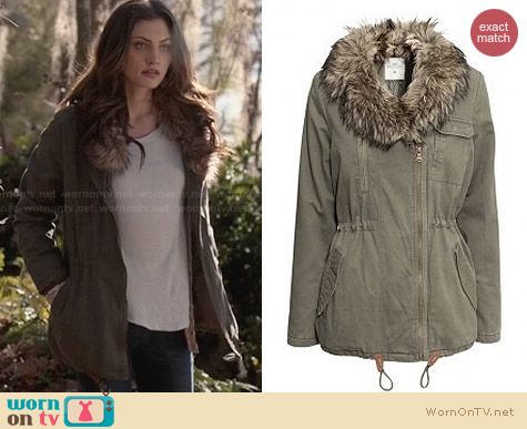 H&M Fur Collar Parka worn by Phoebe Tonkin on The Originals