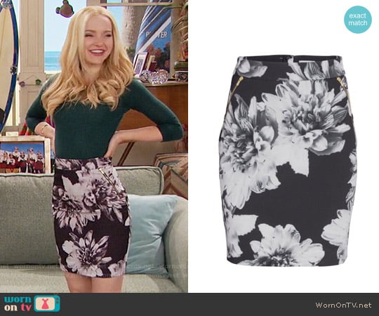 H&M Patterned Pencil Skirt in Black Floral worn by Liv Rooney (Dove Cameron) on Liv and Maddie