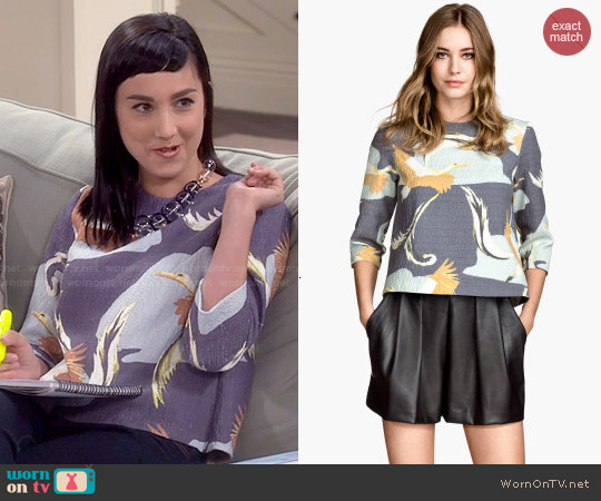 H&M Patterned Blouse worn by Mandy Baxter ( Molly Ephraim) on Last Man Standing