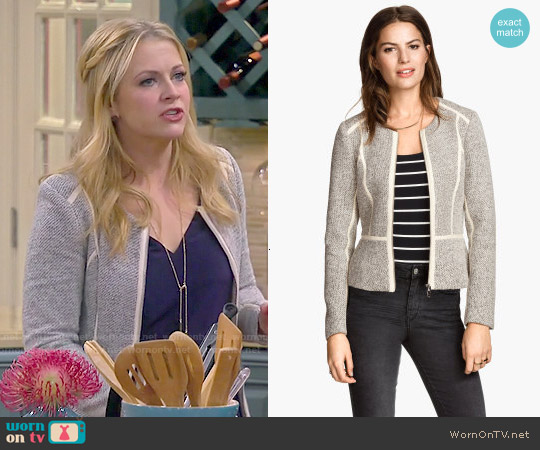 H&M Short Jacket worn by  Melanie Burke (Melissa Joan Hart) on Melissa and Joey