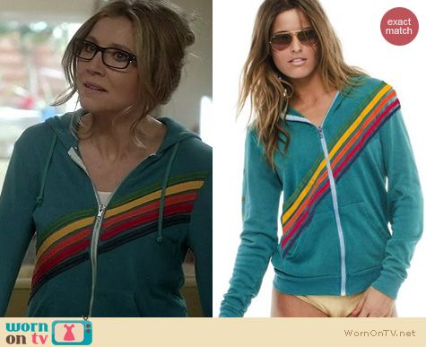 How To Live With Your Parents Fashion: Aviator Nation Disco Zip Hoodie worn by Sarah Chalke