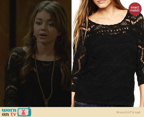 i jeans by Buffalo Callas Crochet Sweater worn by Sarah Hyland on Modern Family