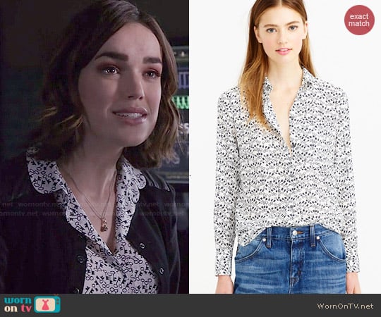 J. Crew Classic Silk Blouse in Key Print worn by Jemma Simmons (Elizabeth Henstridge) on Agents of SHIELD