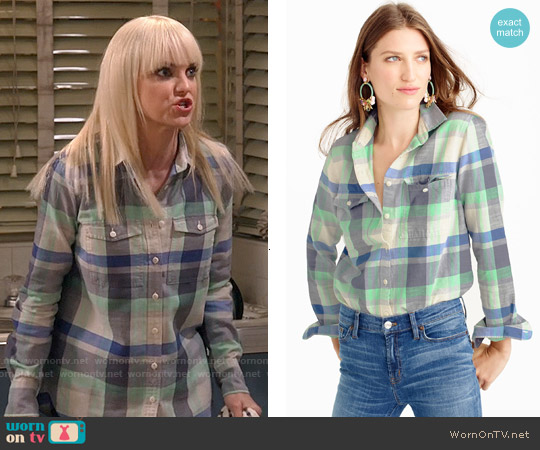 J. Crew Flannel Boyfriend Shirt in Pacey Plaid worn by Christy Plunkett (Anna Faris) on Mom