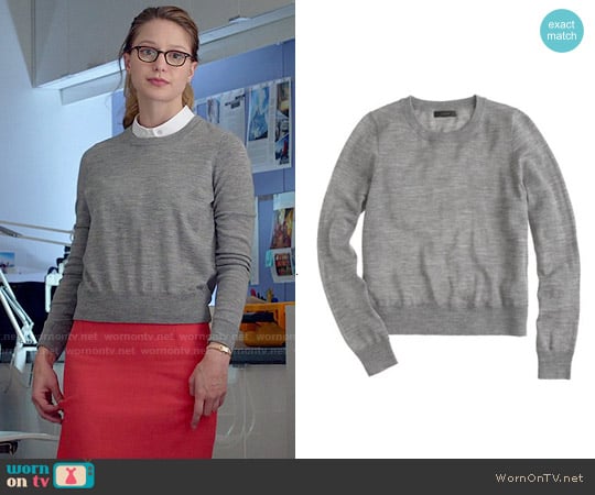 J. Crew Merino Wool Crewneck Sweater in Hthr Smoke worn by Kara Danvers (Melissa Benoist) on Supergirl