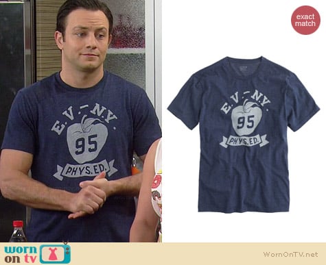 WornOnTV: Josh’s blue “E.V. N.Y. 95 Phys Ed” tee on Young and Hungry ...