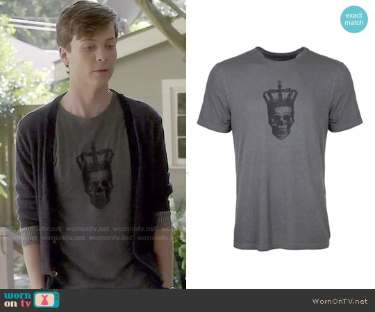 John Varvatos Skull with Crown Tee worn by Noah Foster (John Karna) on Scream