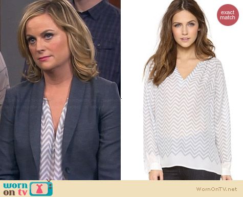 Joie Agnella Blouse in Silverfox worn by Amy Poehler on Parks & Rec