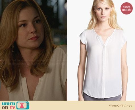 Joie Dimante Top in Porcelain worn by Emily VanCamp on Revenge