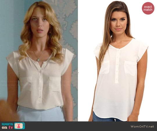 Joie Nicoline Blouse in Porcelain worn by Yael Grobglas on Jane the Virgin