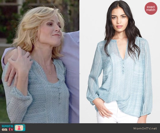 Joie Parmena Pale Ocean Blouse worn by Julie Bowen on Modern Family