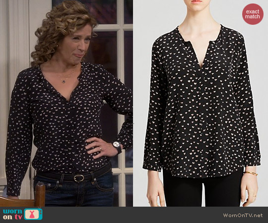 Joie Purine Painted Hearts Blouse worn by Nancy Travis on Last Man Standing