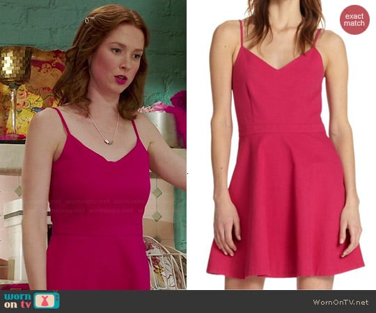 Joie 'Viernan' Dress in Bougainville Pink worn by Kimmy Schmidt (Ellie Kemper) on Unbreakable Kimmy Schmidt