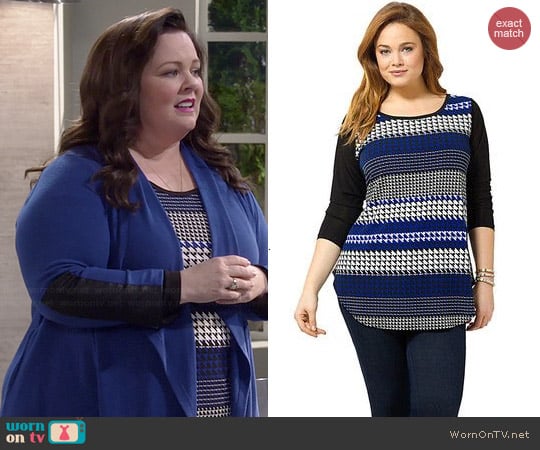 Karen Kane Lunar Houndstooth Stripe Top worn by Molly Flynn (Melissa McCarthy) on Mike & Molly